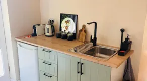 Dolmans Retreat - Image 5