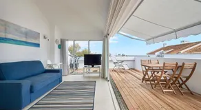 Beautiful Seaside Apartments - Image 3