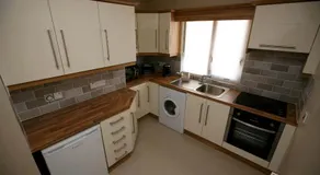 Harbour front apartments - Image 5