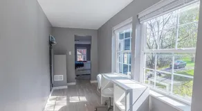 Spacious Home with Porch Sleeps 6 Near Pitt and UPMC - Image 5