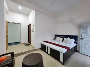 Thakur Guest House - Image 2