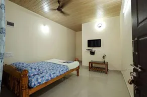 The Little Prince - Mangalore Beach Homestay - Image 2