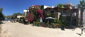FourSeas Hotel - Image 2