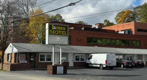 James Motel - Image 4