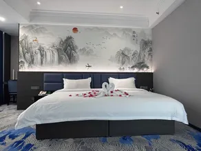 huayue International Hotel - Image 2
