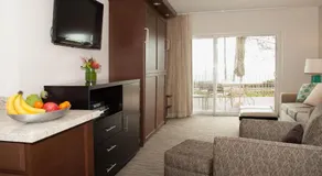 Laguna Shores Studio Suites - Image 2