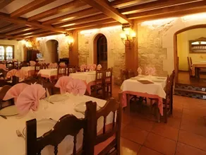 Hostal Santo Domingo de Silos - Image 5