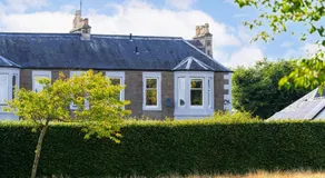 Orchar Park View - Stones Throw from The Beachfront - Image 3