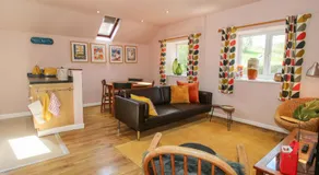 Pentwyn Barn - Image 3