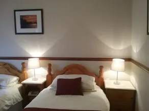Gower Hotel - Image 2