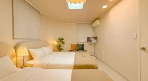 The Stay Gangnam COEX Hanti Station 5 minutes! 3Queen Bed - Image 2
