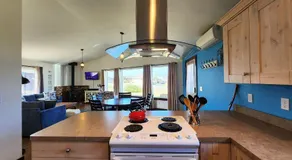 Ocean View, Walk to Everything! Dog Friendly! Wheelhouse Cottage - Image 3