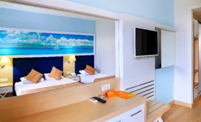 Club Aqua Plaza - Image 5