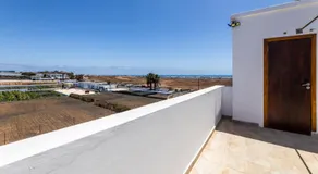 E Ensuite Vacation Apartment LANZAROTE - Image 5