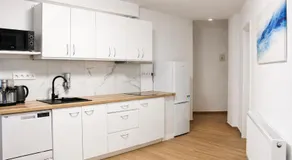 LYLY APARTMENT - 2 Bedrooms, Terrace & Free Parking - Image 4