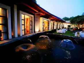 Jin Jiang Nanjing Hotel - Image 4
