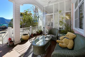 Aurora Villa - Image 2