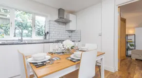 2BR retreat with Driveway - Image 5