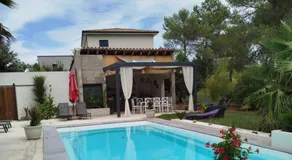 Céven' Ô Calme Gîte T2 avec jacuzzi privé, piscine et jardin - Image 3