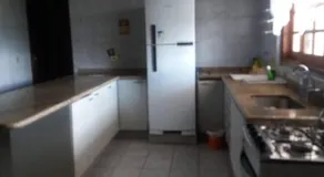 Casa Agradável, Arejada, Espaçosa, Perto de Tudo - Image 4