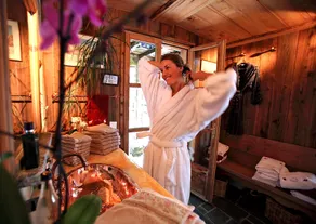 Hôtel Les Chalets de Philippe avec Jacuzzis Privatifs - Image 4