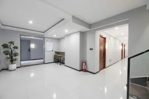 U+ Selected Esports Hotel (Commercial Pedestrian Street Branch) - Image 3