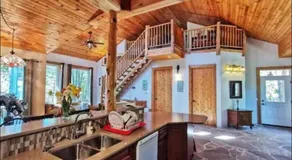 Waterfront Cottage in Lion's Head - Image 3