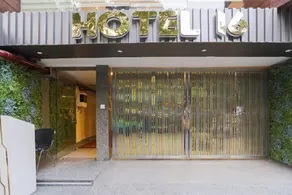 OYO Townhouse 670 Hotel 16 - Image 3