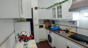 Perfect Room Near Airport 1 - Image 4