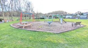 The Little lodge on the lake - Image 4