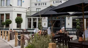 The White Lion by Innkeeper's Collection - Image 2