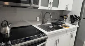 Unique Water Views, free Parking 1bed 1 bath Rooffornomads 416 - Image 4