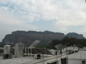 Danxia Mountain Fuyingting Inn - Image 4