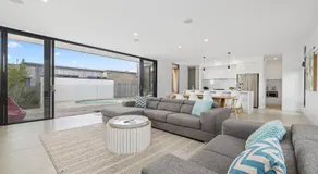 Aqua Luna - Stylish Retreat by Koonya Ocean Beach - Image 3