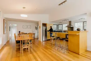 Parsons Cove Beach House - Image 4