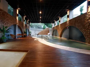 Hoya Hot Springs Resort & Spa - Image 2