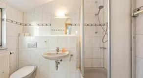 Monteurzimmer Haus 6 Nebringen für bis zu 12 Personen - Küche und Parkplätze vorhanden - Image 2