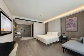 Atour Hotel Zhongshan Henglan Chang New Times Square - Image 2
