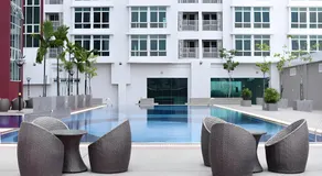 UTM Hotel & Residence - Image 2