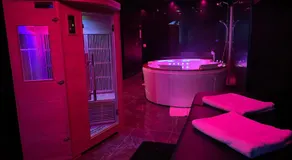 La Suite Marylin, Loft de 90m2 avec Sauna et Jacuzzi - Image 5