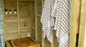 Usk Valley Shepherd's Hut - Image 3