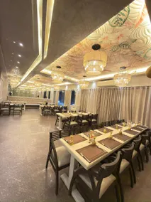 HOTEL PARAS ROYAL - Image 2