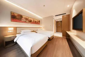Deefly Yinrun Town Hotel - Image 3