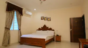 Saba Executive Rooms & Apartments - Image 2
