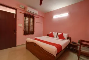 OYO 28738 Abhirami Hotels - Image 2