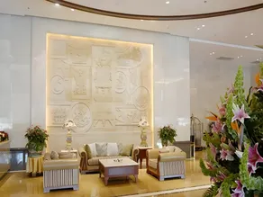 Yunnan Zhenzhuang Guest House - Image 3