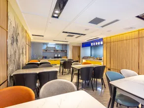 Starway Hotel Linxia Yiwu International Commercial Plaza - Image 3