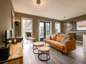 Detached holiday home with combi microwave in green Twente - Image 2