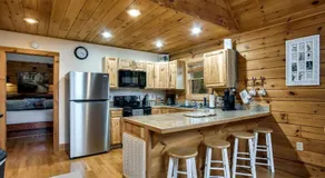 Cozy Cabin Retreat: Tiny Trotter - Image 4