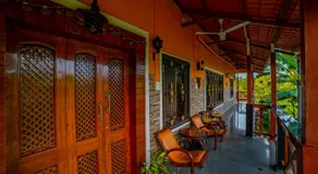 6Tamarind - Image 5
